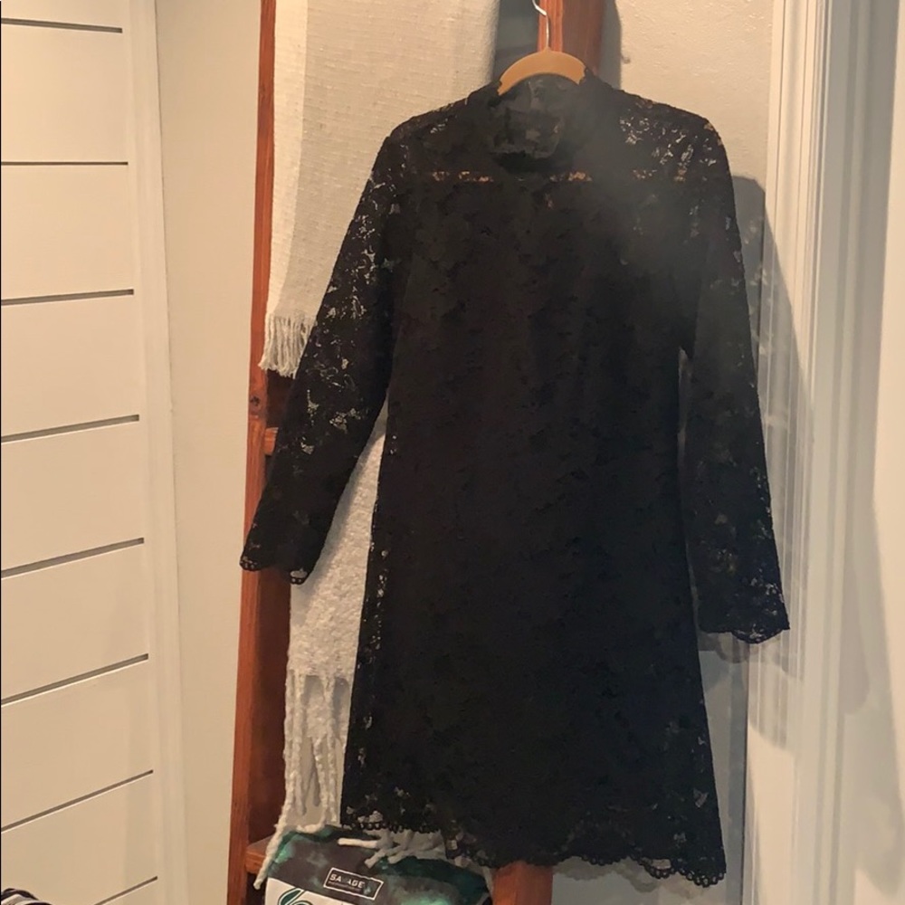Black lace dress / 12
